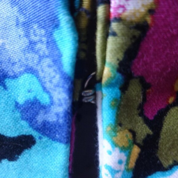 Erin women's jacket size PM, 3/4 sleeve, black with colorful print, 1 hook front - Picture 6 of 12